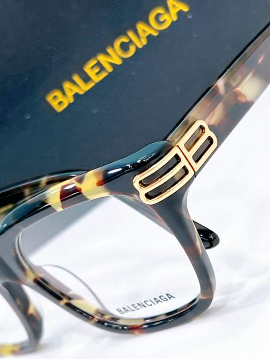 Picture of Balenciaga Sunglasses _SKUfw80536584fw